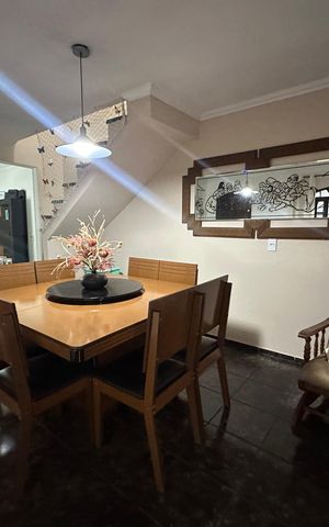 Casa à venda com 120m², 3 quartos e 2 vagas Casa à venda com 120m², 3 quartos e 2 vagasSala de Jantar