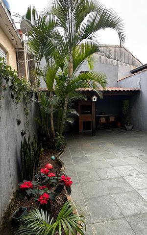 Casa à venda com 120m², 3 quartos e 2 vagas Casa à venda com 120m², 3 quartos e 2 vagasQuintal