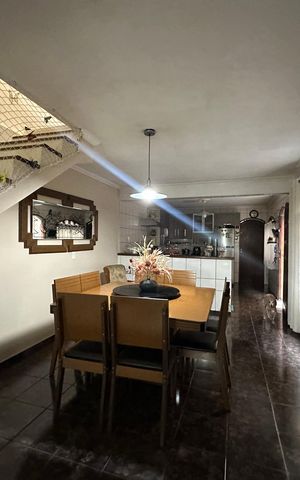 Casa à venda com 120m², 3 quartos e 2 vagas Casa à venda com 120m², 3 quartos e 2 vagasSala de Jantar
