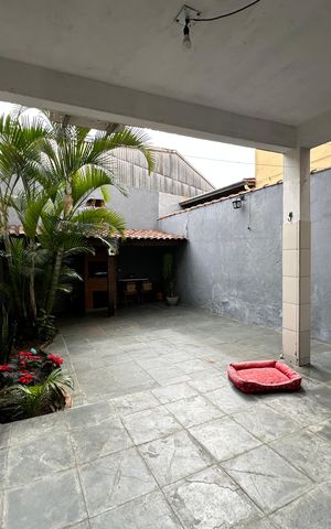 Casa à venda com 120m², 3 quartos e 2 vagas Casa à venda com 120m², 3 quartos e 2 vagasQuintal