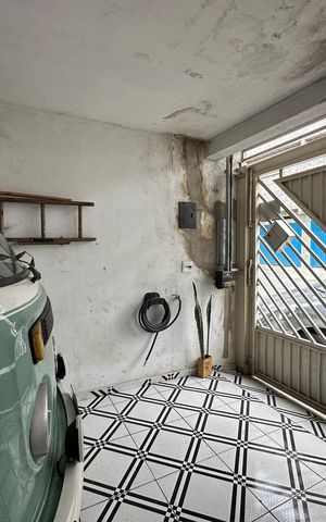 Casa à venda com 120m², 3 quartos e 2 vagas Casa à venda com 120m², 3 quartos e 2 vagasGaragem