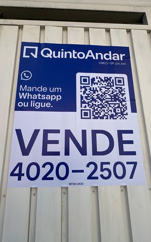 Casa à venda com 120m², 3 quartos e 2 vagas Casa à venda com 120m², 3 quartos e 2 vagasFachada
