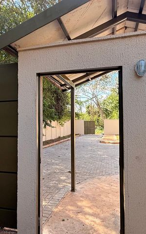 Casa de condomínio para alugar com 60m², 2 quartos e 1 vaga Casa de condomínio para alugar com 60m², 2 quartos e 1 vagaFachada