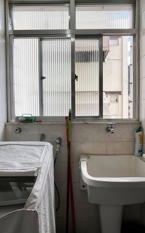 Apartamento à venda com 135m², 3 quartos e 2 vagas Apartamento à venda com 135m², 3 quartos e 2 vagasÁrea de Serviço