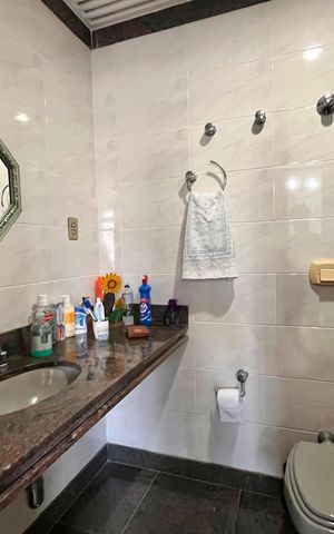 Apartamento à venda com 135m², 3 quartos e 2 vagas Apartamento à venda com 135m², 3 quartos e 2 vagasBanheiro social