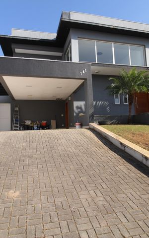 Casa de condomínio para alugar com 350m², 5 quartos e 4 vagasGaragem