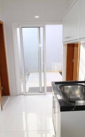 Casa de condomínio para alugar com 350m², 5 quartos e 4 vagasÁrea de Serviço