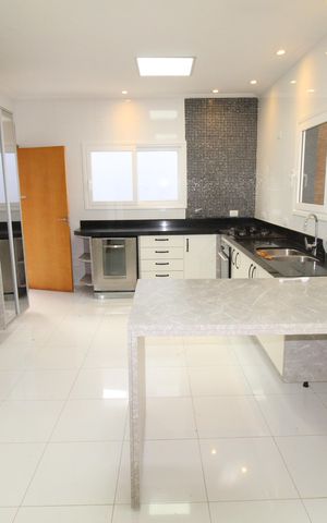 Casa de condomínio para alugar com 350m², 5 quartos e 4 vagasCozinha