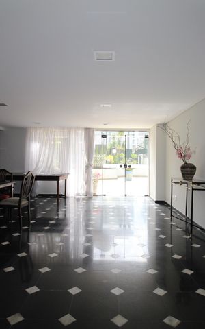Apartamento para alugar com 370m², 4 quartos e 4 vagasÁrea comum - Salão de festas