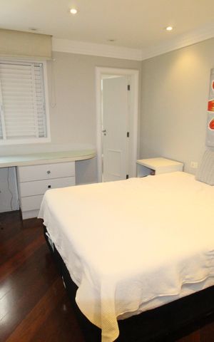 Apartamento para alugar com 370m², 4 quartos e 4 vagasSuíte 1