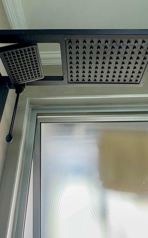 Apartamento à venda com 74m², 2 quartos e 1 vaga Apartamento à venda com 74m², 2 quartos e 1 vagaBanheiro da Suíte