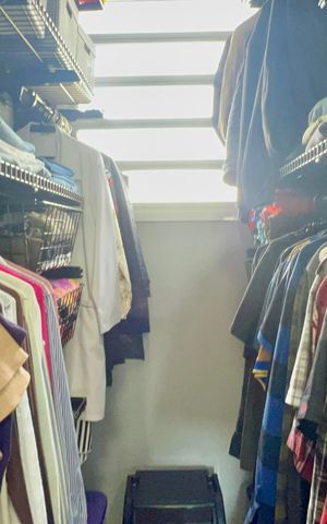 Apartamento à venda com 74m², 2 quartos e 1 vaga Apartamento à venda com 74m², 2 quartos e 1 vagaCloset da suíte