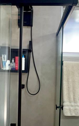 Apartamento à venda com 74m², 2 quartos e 1 vaga Apartamento à venda com 74m², 2 quartos e 1 vagaBanheiro