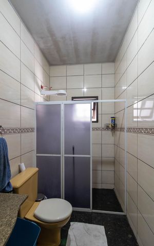Casa à venda com 125m², 2 quartos e 1 vaga Casa à venda com 125m², 2 quartos e 1 vagaBanheiro