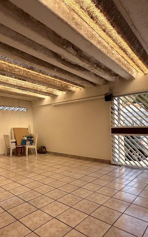 Casa à venda com 87m², 3 quartos e 2 vagas Casa à venda com 87m², 3 quartos e 2 vagasGaragem