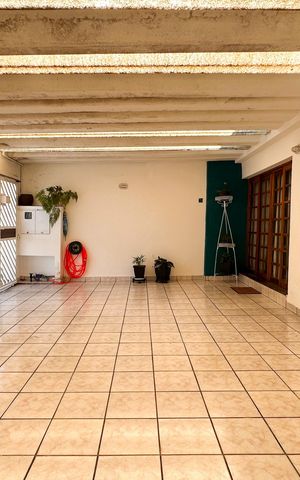 Casa à venda com 87m², 3 quartos e 2 vagas Casa à venda com 87m², 3 quartos e 2 vagasGaragem