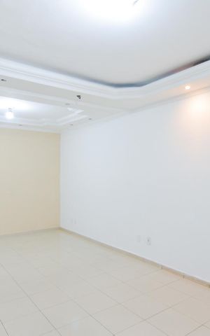 Casa para alugar com 90m², 3 quartos e 2 vagasSala