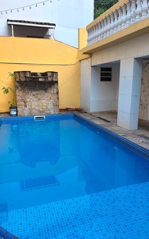 Casa à venda com 300m², 4 quartos e 4 vagasÁrea externa