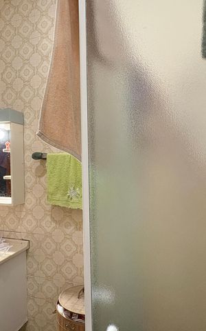 Casa à venda com 110m², 2 quartos e 2 vagas Casa à venda com 110m², 2 quartos e 2 vagasBanheiro