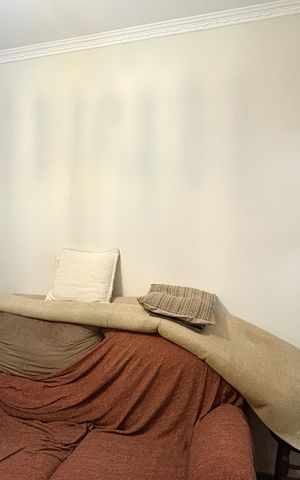 Casa à venda com 110m², 2 quartos e 2 vagas Casa à venda com 110m², 2 quartos e 2 vagasSala
