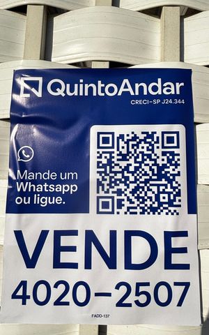 Casa à venda com 110m², 3 quartos e 2 vagas Casa à venda com 110m², 3 quartos e 2 vagasFachada