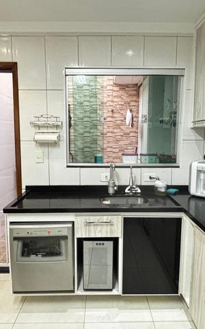 Casa à venda com 110m², 3 quartos e 2 vagas Casa à venda com 110m², 3 quartos e 2 vagasCozinha