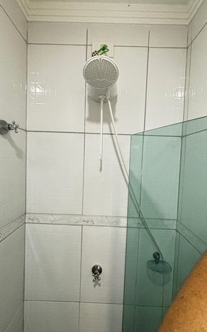 Casa à venda com 110m², 3 quartos e 2 vagas Casa à venda com 110m², 3 quartos e 2 vagasBanheiro