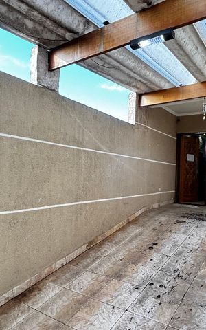 Casa à venda com 110m², 3 quartos e 2 vagas Casa à venda com 110m², 3 quartos e 2 vagasGaragem