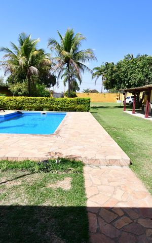 Casa à venda com 260m², 3 quartos e sem vagaPiscina