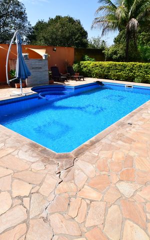 Casa à venda com 260m², 3 quartos e sem vagaPiscina