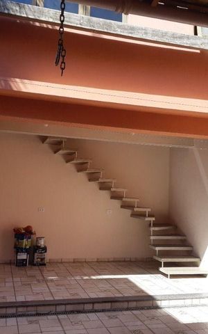 Casa à venda com 148m², 3 quartos e 2 vagas