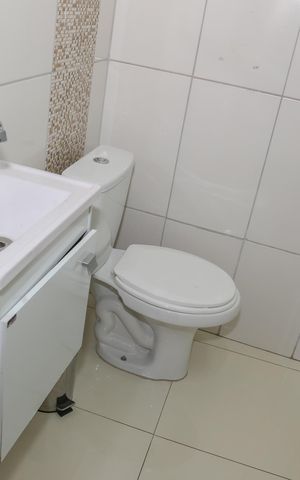 Casa para alugar com 300m², 4 quartos e 3 vagas Casa para alugar com 300m², 4 quartos e 3 vagasBanheiro da Suíte 4