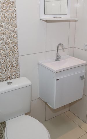 Casa para alugar com 300m², 4 quartos e 3 vagas Casa para alugar com 300m², 4 quartos e 3 vagasBanheiro da Suíte 1