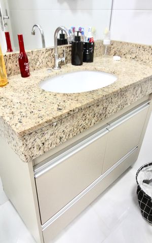 Casa à venda com 68m², 2 quartos e 2 vagas Casa à venda com 68m², 2 quartos e 2 vagasBanheiro da suíte 1