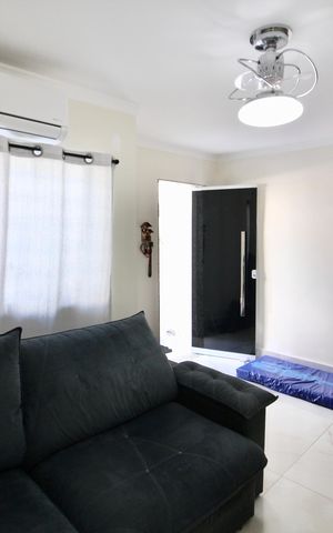 Casa à venda com 68m², 2 quartos e 2 vagas Casa à venda com 68m², 2 quartos e 2 vagasSala
