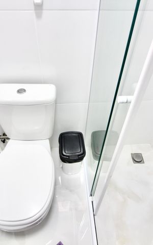 Casa à venda com 68m², 2 quartos e 2 vagas Casa à venda com 68m², 2 quartos e 2 vagasBanheiro da suíte 1