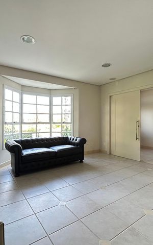 Casa para alugar com 660m², 4 quartos e 4 vagas Casa para alugar com 660m², 4 quartos e 4 vagasSala 2