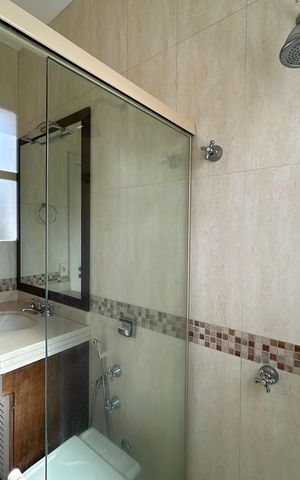Casa para alugar com 660m², 4 quartos e 4 vagas Casa para alugar com 660m², 4 quartos e 4 vagasBanheiro Suíte 2