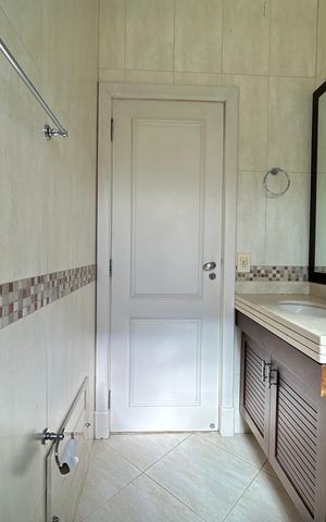 Casa para alugar com 660m², 4 quartos e 4 vagas Casa para alugar com 660m², 4 quartos e 4 vagasBanheiro Suíte 2