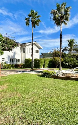 Casa para alugar com 660m², 4 quartos e 4 vagas Casa para alugar com 660m², 4 quartos e 4 vagasJardim