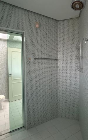 Casa para alugar com 660m², 4 quartos e 4 vagas Casa para alugar com 660m², 4 quartos e 4 vagasBanheiro Suíte 4