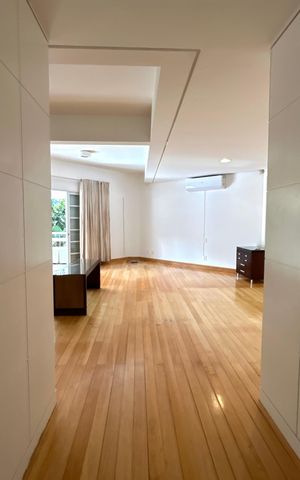 Casa para alugar com 660m², 4 quartos e 4 vagas Casa para alugar com 660m², 4 quartos e 4 vagasSuíte 1