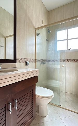 Casa para alugar com 660m², 4 quartos e 4 vagas Casa para alugar com 660m², 4 quartos e 4 vagasBanheiro Suíte 2