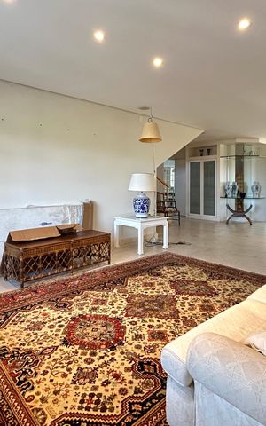 Casa para alugar com 660m², 4 quartos e 4 vagas Casa para alugar com 660m², 4 quartos e 4 vagasSala 1