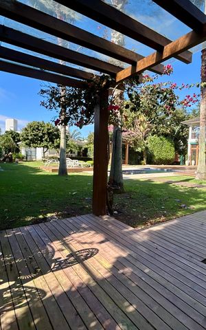 Casa para alugar com 660m², 4 quartos e 4 vagas Casa para alugar com 660m², 4 quartos e 4 vagasJardim