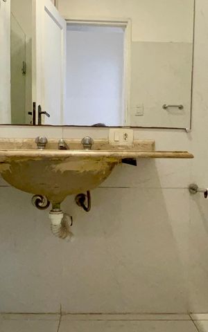 Apartamento para alugar com 217m², 3 quartos e 1 vagaBanheiro