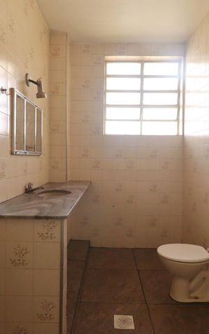Apartamento para alugar com 100m², 2 quartos e sem vaga Apartamento para alugar com 100m², 2 quartos e sem vagaBanheiro