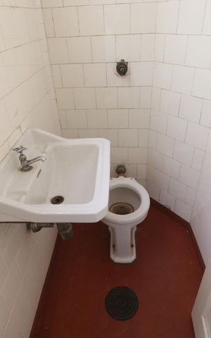 Apartamento para alugar com 100m², 2 quartos e sem vaga Apartamento para alugar com 100m², 2 quartos e sem vagaBanheiro de serviço
