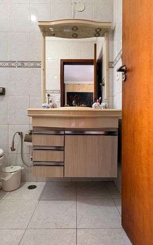 Casa à venda com 160m², 4 quartos e 4 vagas Casa à venda com 160m², 4 quartos e 4 vagasBanheiro suíte 1
