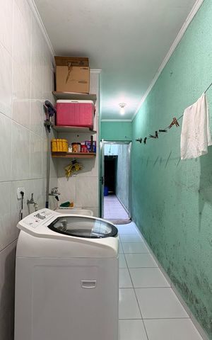 Casa à venda com 160m², 4 quartos e 4 vagas Casa à venda com 160m², 4 quartos e 4 vagasLavanderia